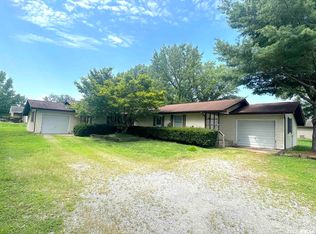 5559 Country Club Rd, Murphysboro, IL 62966