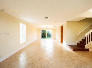 8209 SW 163rd Pl, Miami, FL 33193