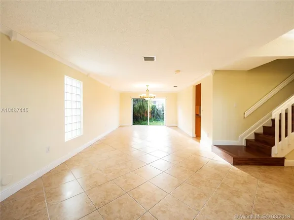 8209 SW 163rd Pl, Miami, FL 33193