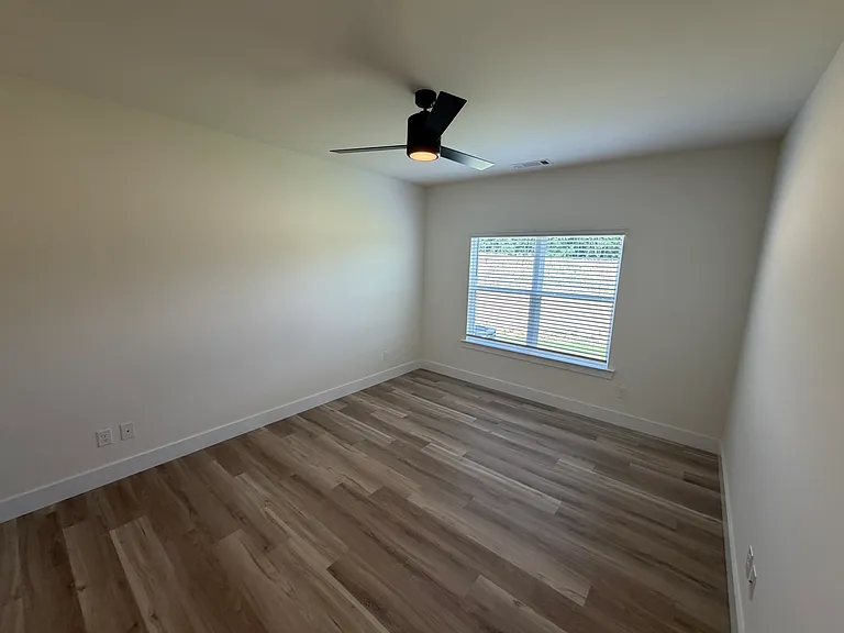 3796 Hawks Creek Dr — Photo 18