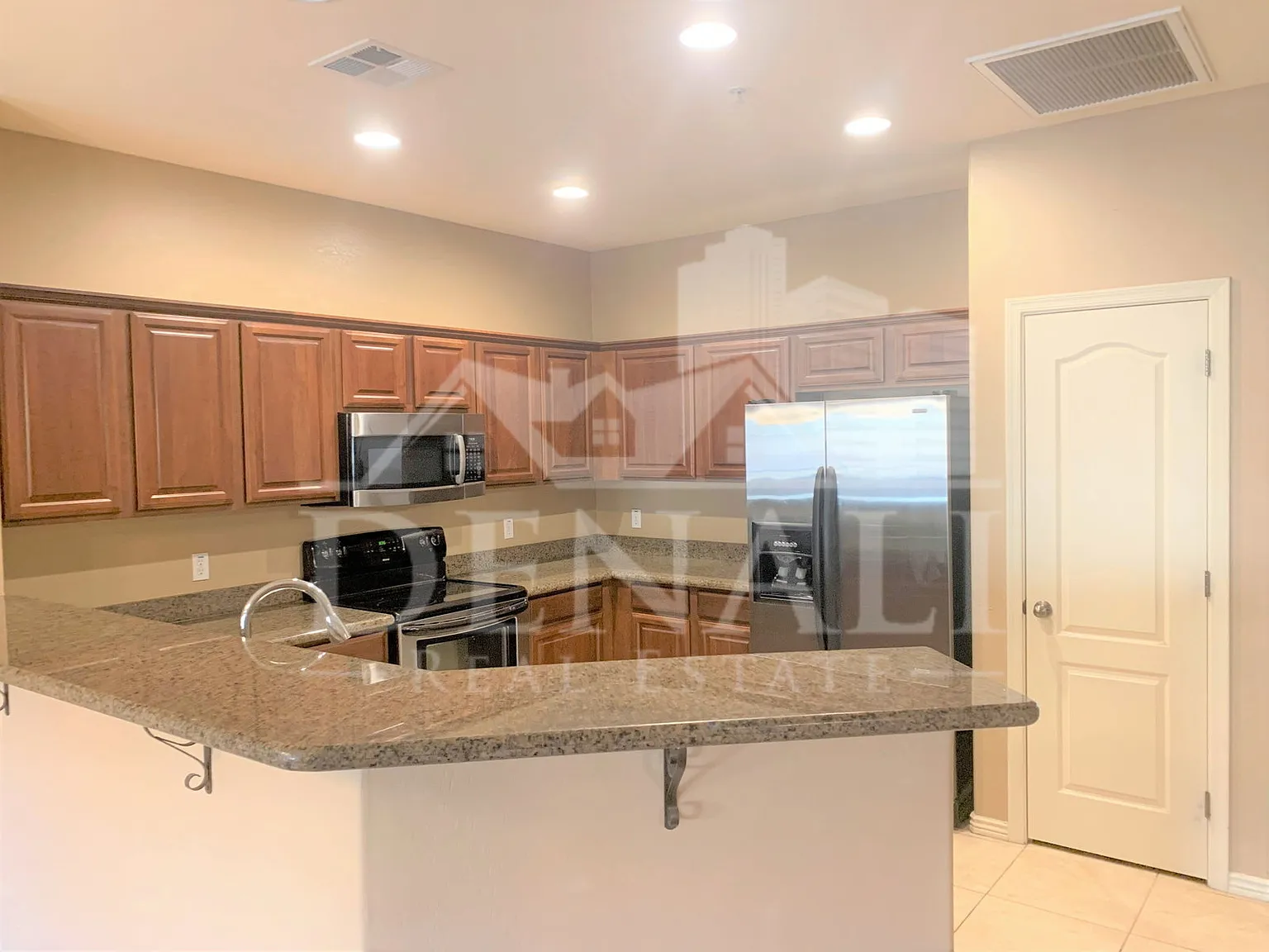 3 bed, 2.0 bath, 1536 sqft, $1,795 — Photo 3