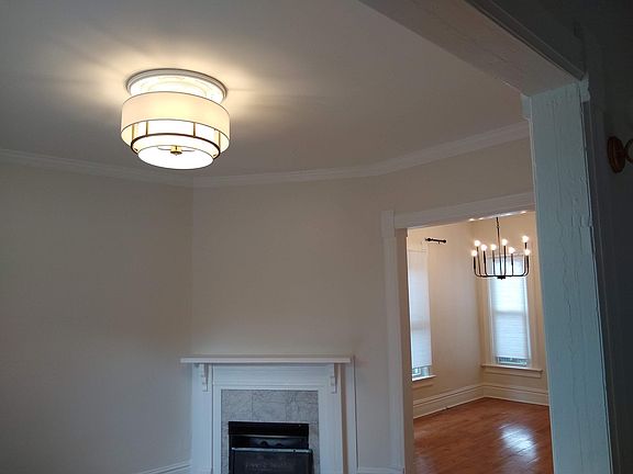 5th image of 181 W Byers Pl