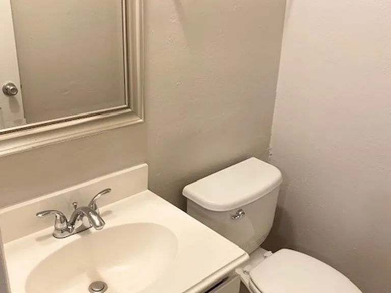 105 SE Gardens Blvd #112 — Photo 17