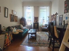 313 W 76th St