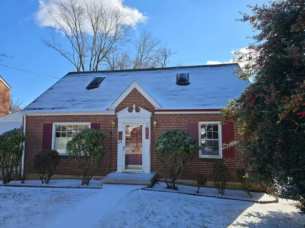 2618 Fairway Dr SW, Roanoke, VA 24015