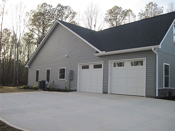 2nd image of 204 Deer Trot Ave