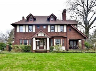 3005 Torrington Rd, Shaker Heights, OH 44122