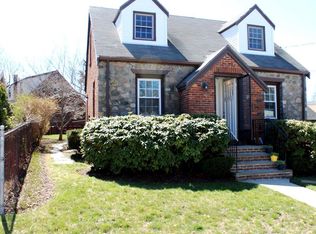 33 Bonad Rd, Dedham, MA 02026