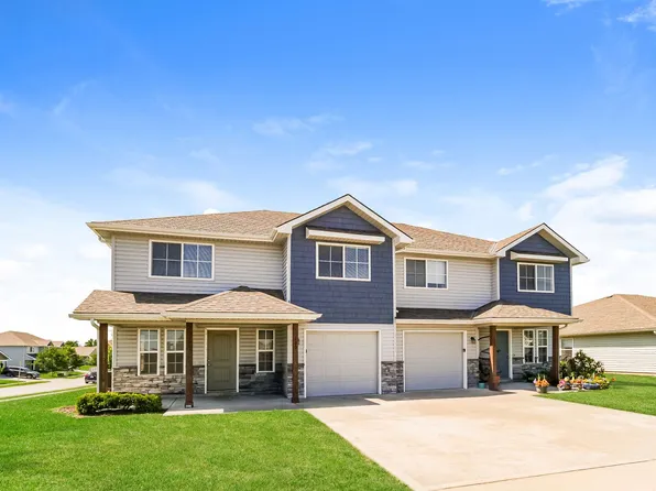 100 Sunflower St, Blue Springs, MO 64014