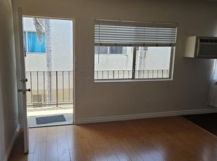 8809 Etiwanda Ave APT 22, Northridge, CA 91325