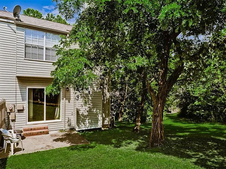 2404 N Bronze Tree Dr — Photo 15