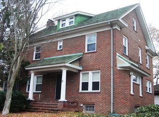 3 Jefferson Pl, Montclair, NJ 07042