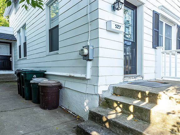 2nd image of 527 Riddle Rd
