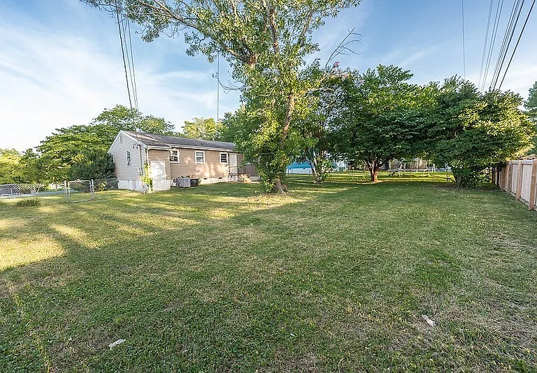 4607 Beverly Kay Dr — Photo 19