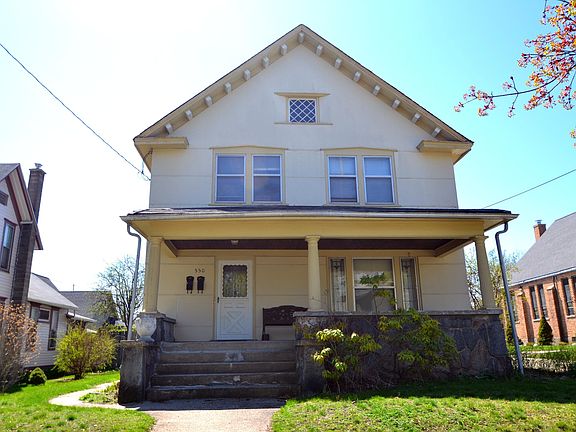 2nd image of 550 Crescent St NE