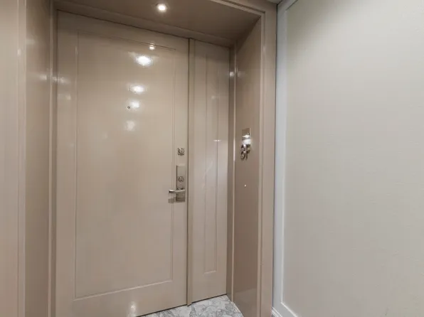 21 East 61st Street image 18 of 22