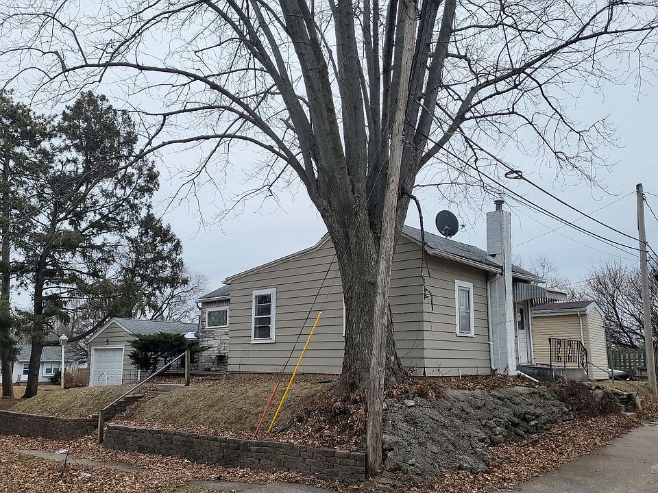 2nd image of 3724 Sturdevant St