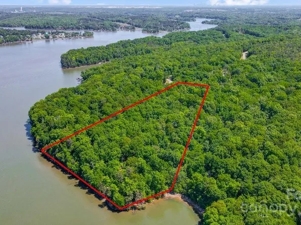 13728 Sage Thrasher Ln, Charlotte, NC 28278