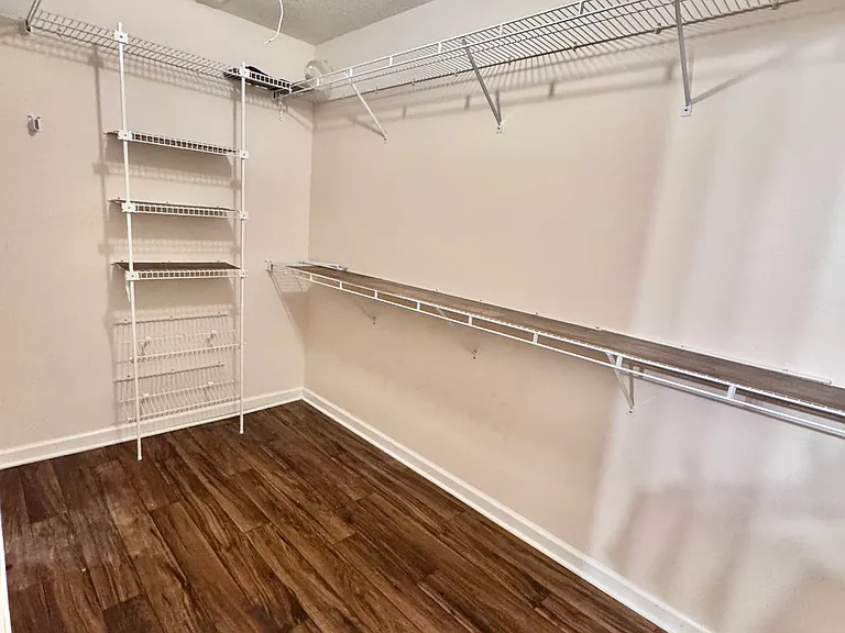 307 Clark St SW — Photo 12