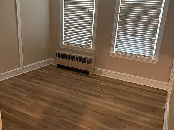 4th image of 110 Price St Floor 1
