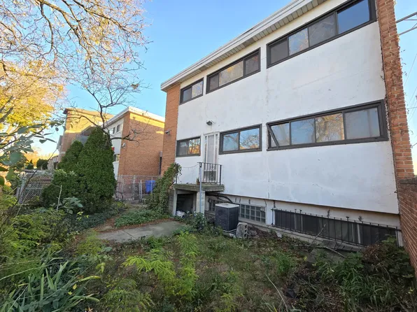 351 W 23rd Pl, Chicago, IL 60616