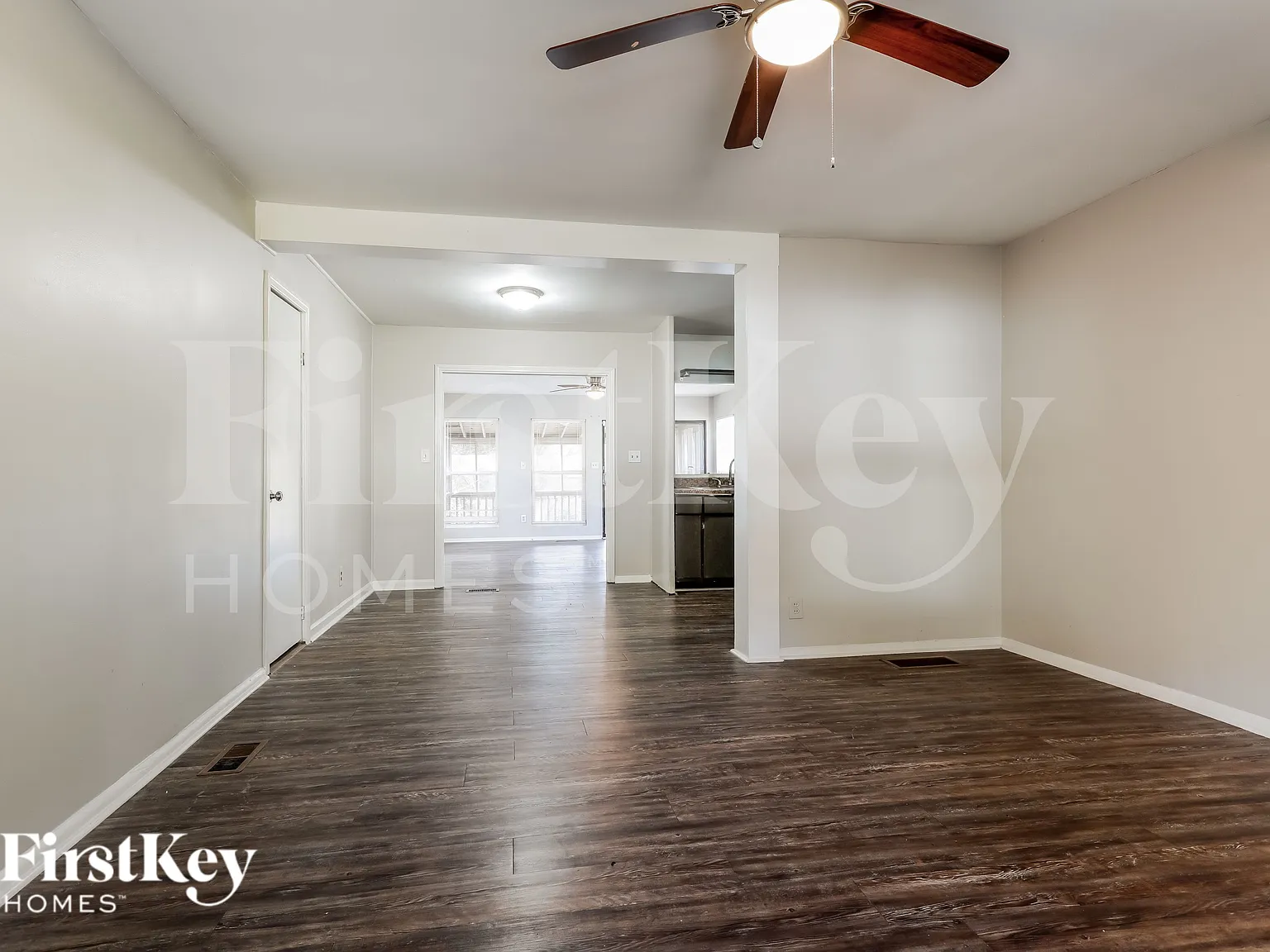 3 bed, 2.0 bath, 1845 sqft, $2,030 — Photo 4
