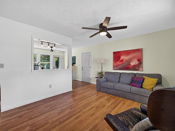 5th image of 1015 W 14th St