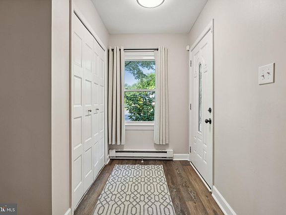 5th image of 216 N Lincoln Ave