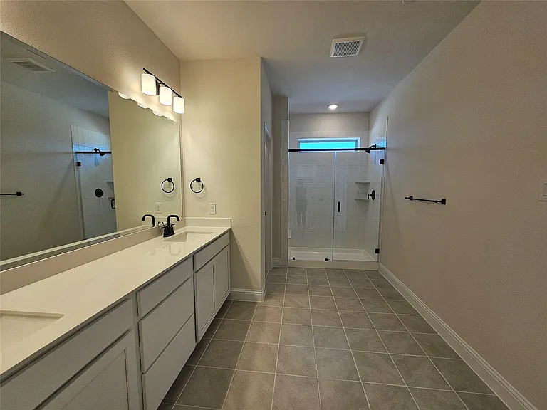 7933 Sunset Blvd — Photo 7