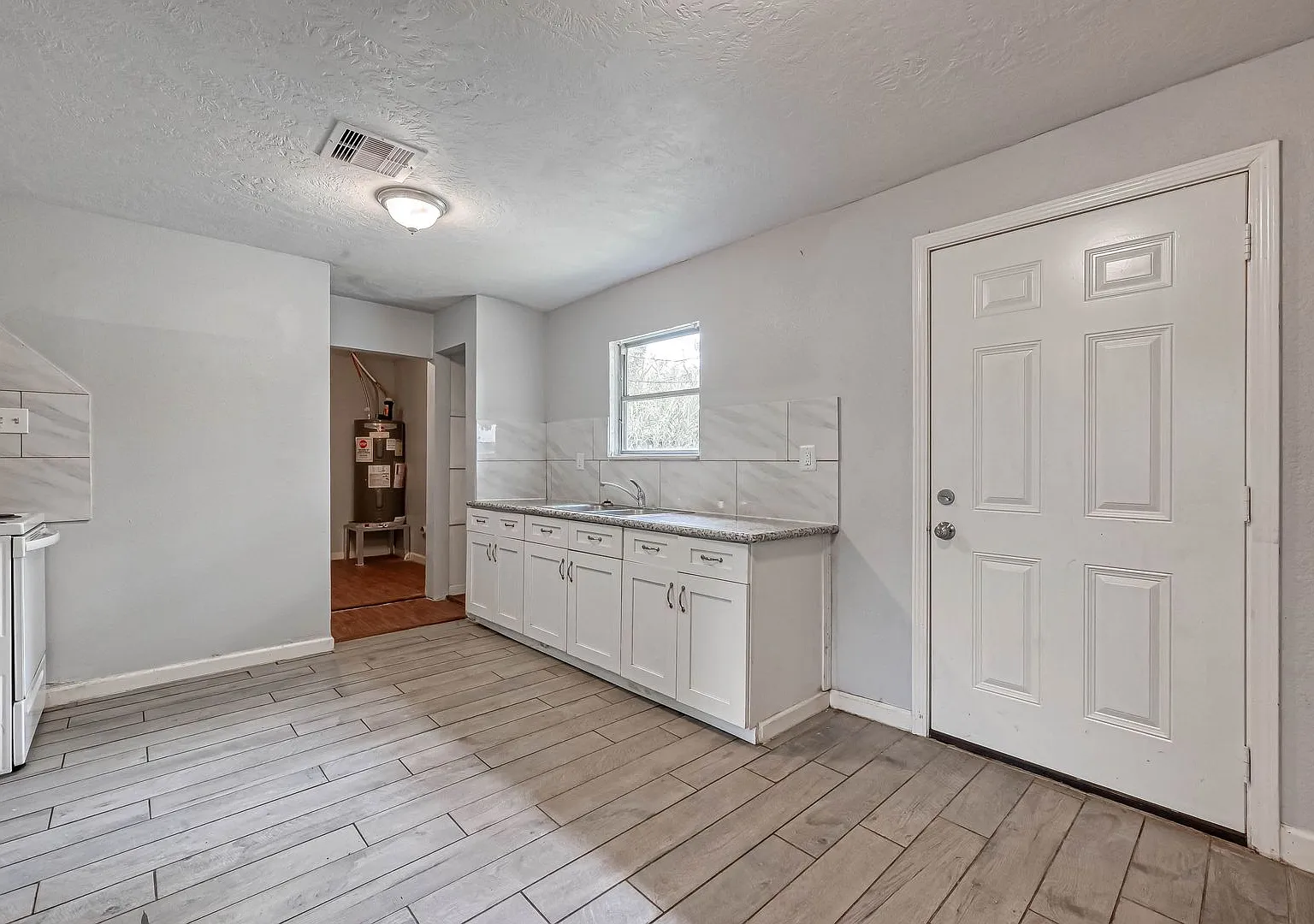Spacious 4 Bedroom/2Bathroom Home in Houston Comfortable South Houston Home Near Medical Center &... — Photo 3