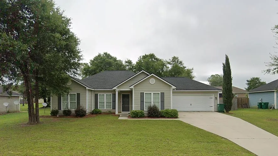 3 bed, 2.0 bath, 1510 sqft, $2,000 — Photo 1