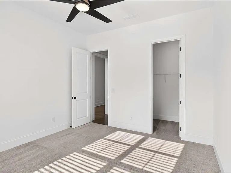 395 Tillman Pass — Photo 16