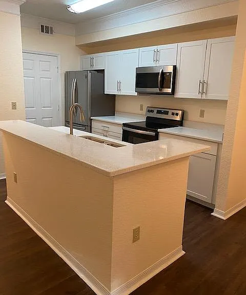 11561 Villa Grand #724 — Photo 2