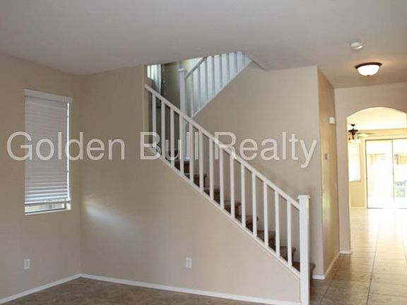 4th image of 3841 E Parkview Dr