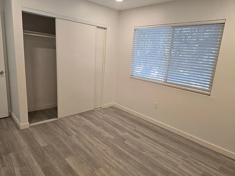 18651 Libra Cir — Photo 41