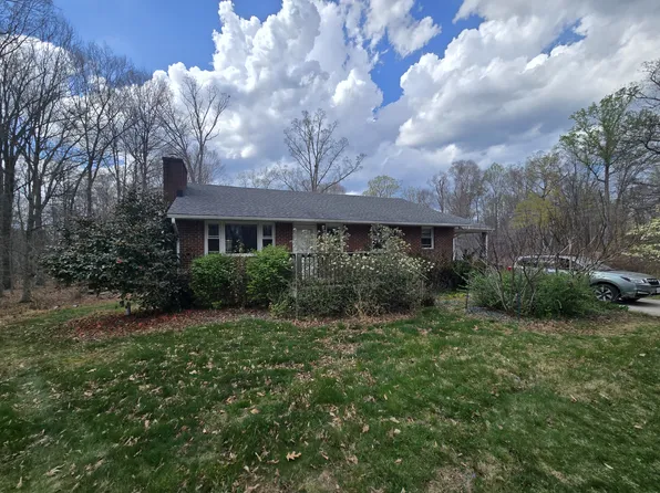 2636 Proffit Rd, Charlottesville, VA 22911