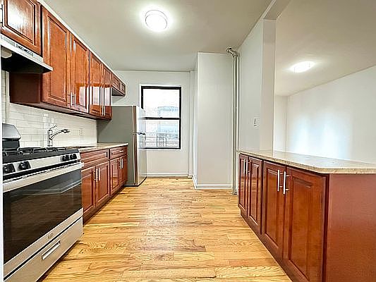 1st image of 520 W 136th St #3B