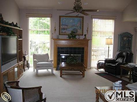 Great Room w/Vaulted Ceiling