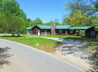 703 S Skeenah Rd, Franklin, NC 28734