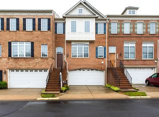 24955 Bannockburn Ter, Chantilly, VA 20152