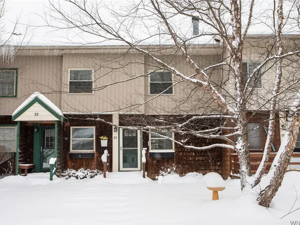 21 Evergreen Dr, Ellicottville, NY 14731