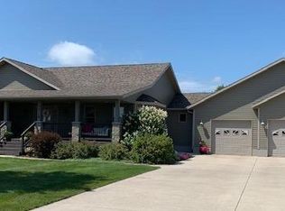 1015 N Cherland Ln, Algona, IA 50511
