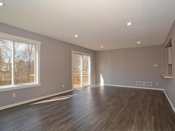 2nd image of 2161 Kinnrow Ave NW