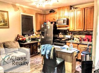 2326 28th St APT 2A, Astoria, NY 11105