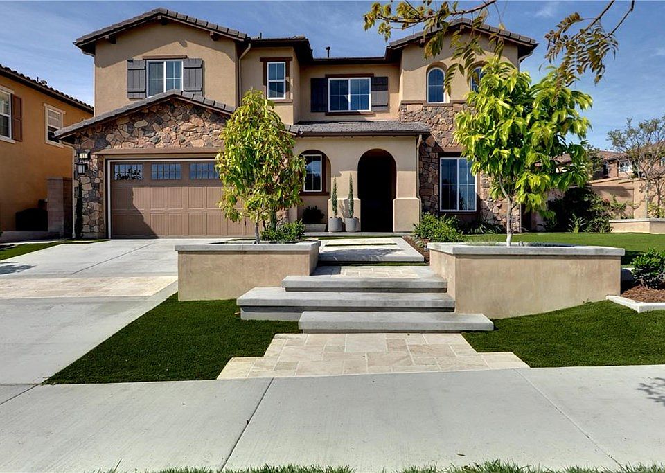 1st image of 11 Anacapa Ln