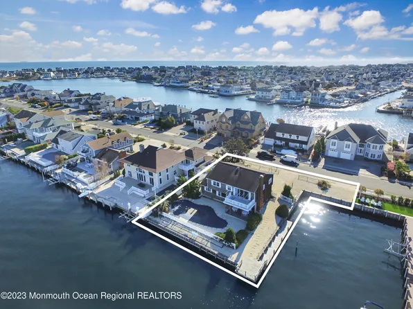 205 Squan Beach Drive, Mantoloking, NJ 08738