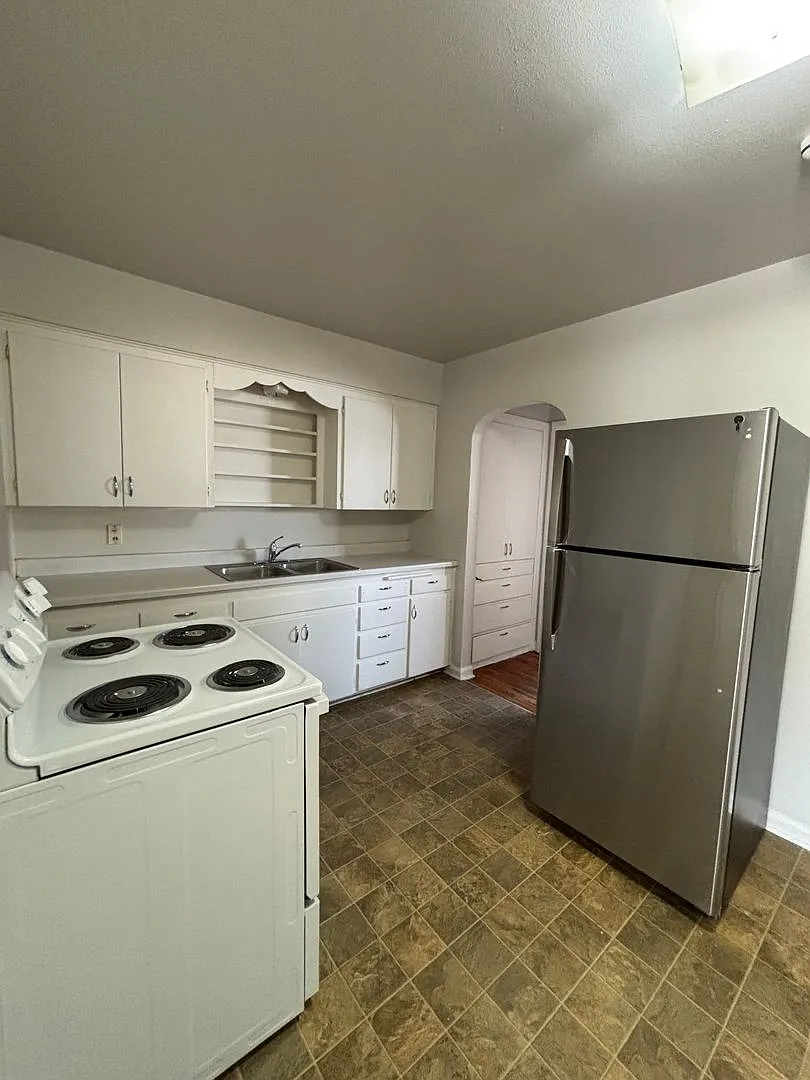 335 W Buell — Photo 4