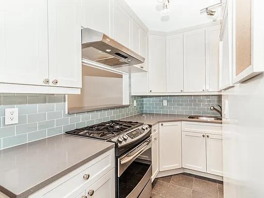 Sold by Row Real Estate LLC | media 5