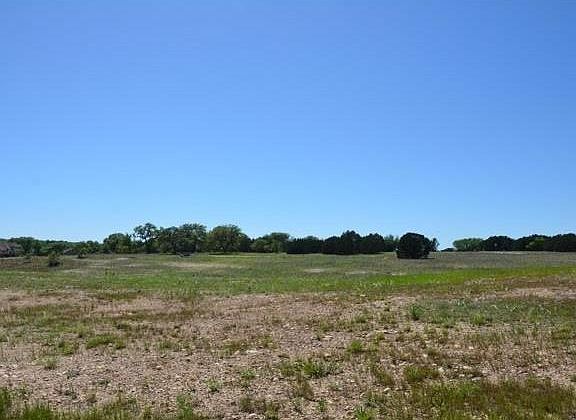 2nd image of 109 Quiet Oak Cv