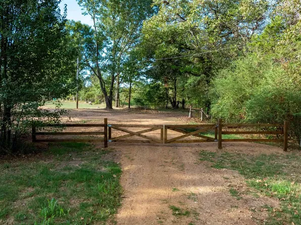 Pear Orchard Ln, Batesville, AR 72501